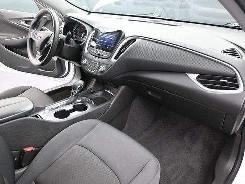 Used 2023 Chevrolet Malibu LT FWD image 28