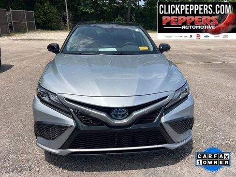 Used 2022 Toyota Camry XSE w/ Cold Weather Package FWD image 8