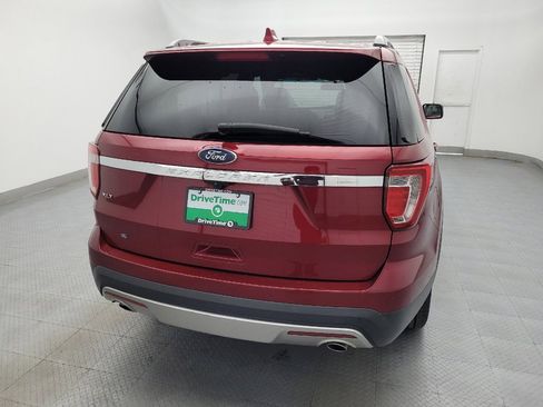 Used 2017 Ford Explorer XLT w/ Equipment Group 201A FWD image 7