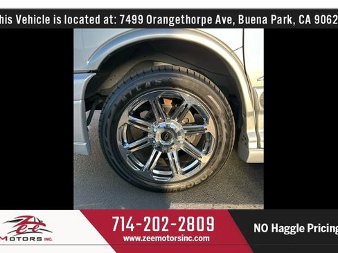 Used 2015 Chevrolet Express 2500 Extended Van 3D image 51