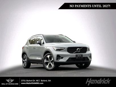 Used 2025 Volvo XC40 B5 Plus w/ Protection Package Premier