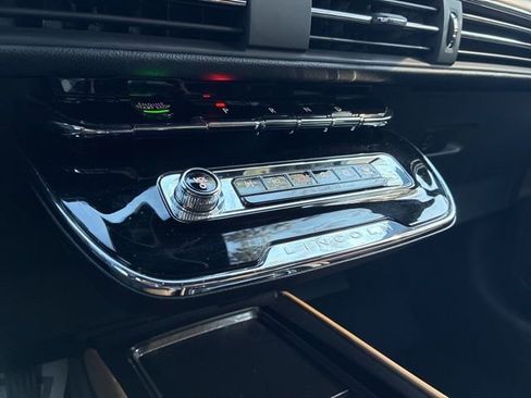 Certified 2023 Lincoln Corsair Reserve image 31