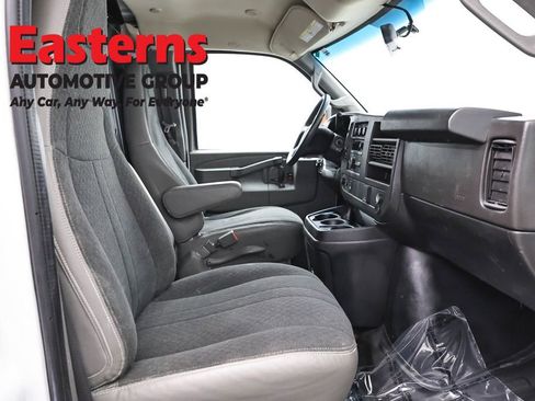 Used 2020 GMC Savana 2500 w/ Driver Convenience Package RWD image 21
