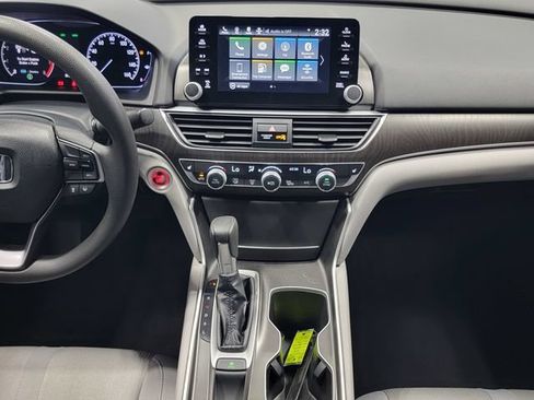 Used 2018 Honda Accord EX image 19