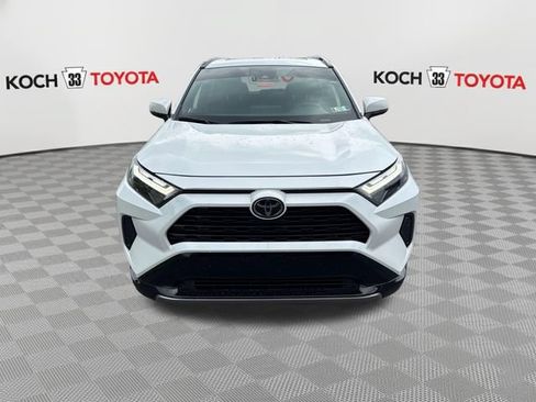Used 2025 Toyota RAV4 SE w/ Convenience Package AWD/4WD image 2