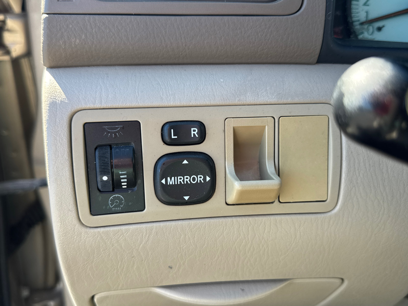 Used 2004 Toyota Corolla FWD image 14
