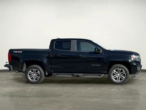 Used 2022 Chevrolet Colorado W/T w/ Custom Special Edition image 10