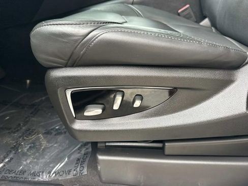 Used 2018 Cadillac Escalade Premium Luxury image 22