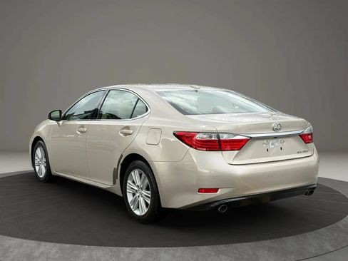 Used 2014 Lexus ES 350 w/ Premium Package FWD image 7