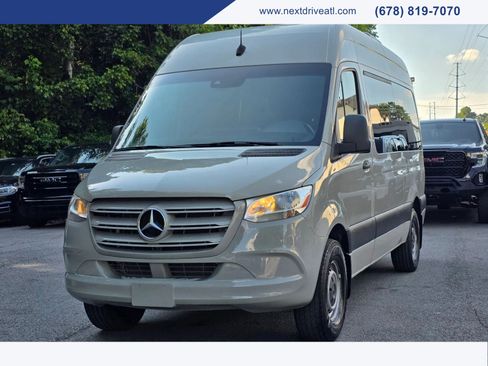 Used 2022 Mercedes-Benz Sprinter 2500 image 1