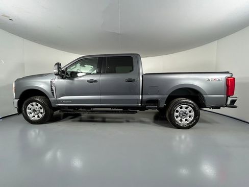 Used 2024 Ford F250 XLT AWD/4WD image 4