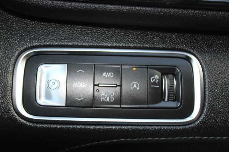 Used 2025 Buick Enclave Sport Touring w/ Super Cruise Package AWD/4WD image 36
