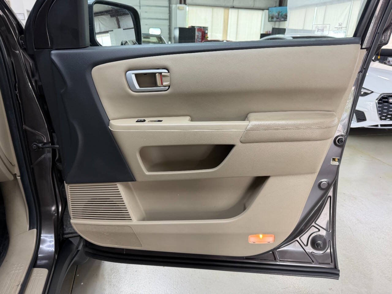 Used 2012 Honda Pilot EX-L image 17