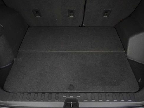 Used 2023 Chevrolet Equinox LT FWD image 27