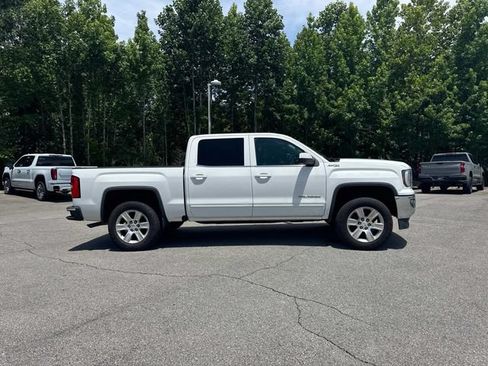 Used 2017 GMC Sierra 1500 SLE w/ SLE Value Package AWD/4WD image 3