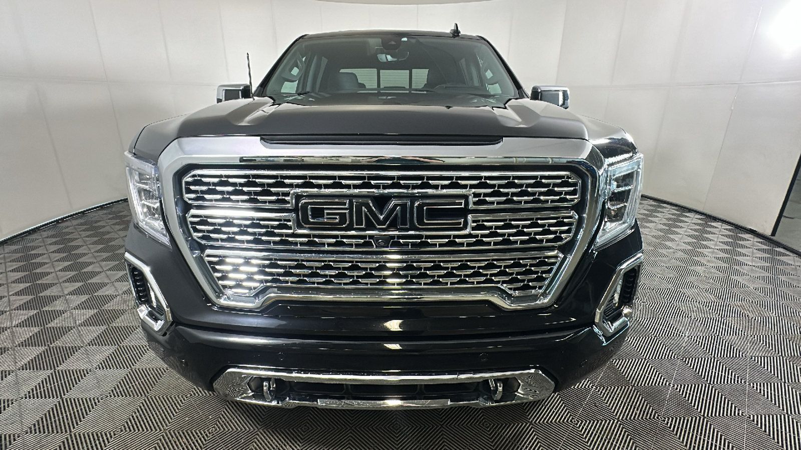 Used 2021 GMC Sierra 1500 Denali w/ Denali Ultimate Package AWD/4WD image 9
