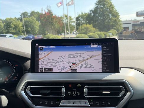 Used 2025 BMW X4 xDrive30i AWD/4WD image 25
