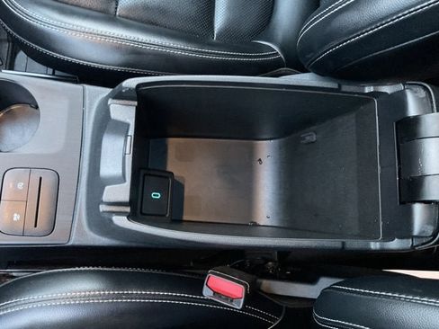 Used 2020 Ford Escape SEL image 25