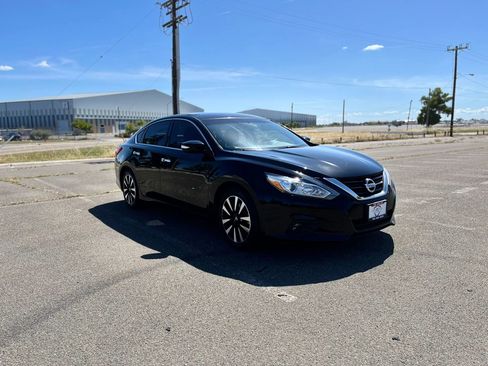 Used 2018 Nissan Altima 2.5 SL FWD image 3