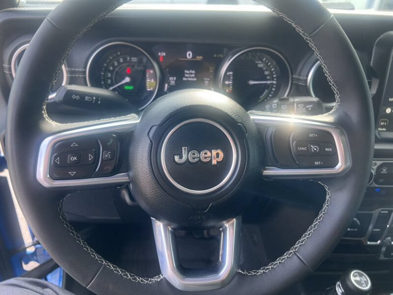 Used 2023 Jeep Wrangler Unlimited Sahara w/ Cold Weather Group AWD/4WD image 22