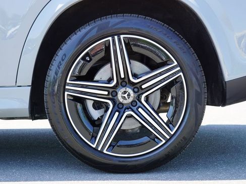 Certified 2025 Mercedes-Benz GLE 450e 4MATIC image 10