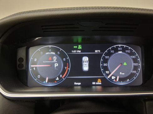 Used 2015 Land Rover Range Rover Supercharged image 17