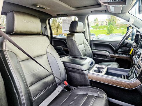 Used 2019 GMC Sierra 2500 Denali w/ Duramax Plus Package image 14
