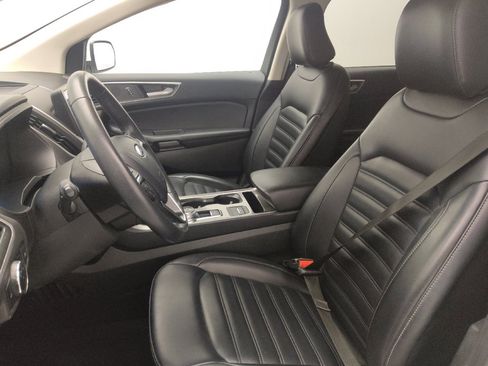 Used 2024 Ford Edge SEL image 17