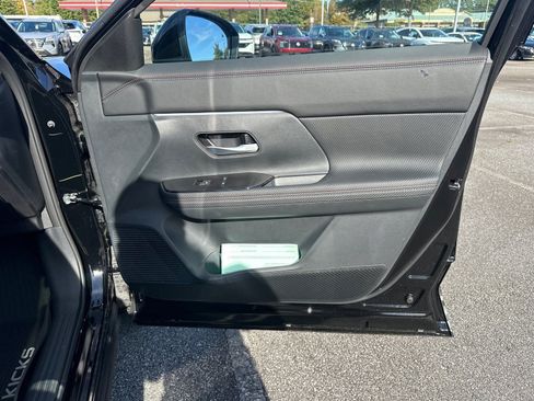 New 2026 Nissan Kicks SR image 14