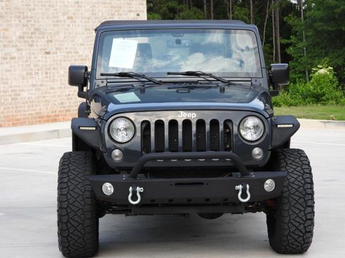 Used 2017 Jeep Wrangler Sport S AWD/4WD image 36