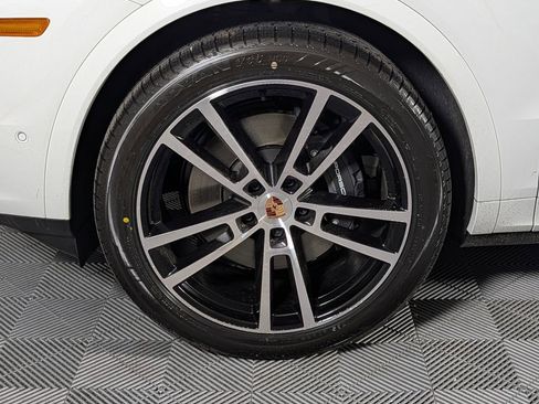 New 2026 Porsche Cayenne image 11