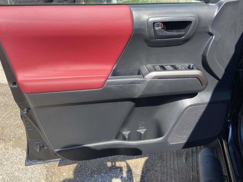 Used 2023 Toyota Tacoma SR5 w/ Technology Package RWD image 10