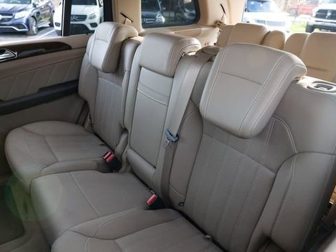 Used 2016 Mercedes-Benz GL 450 4MATIC image 8