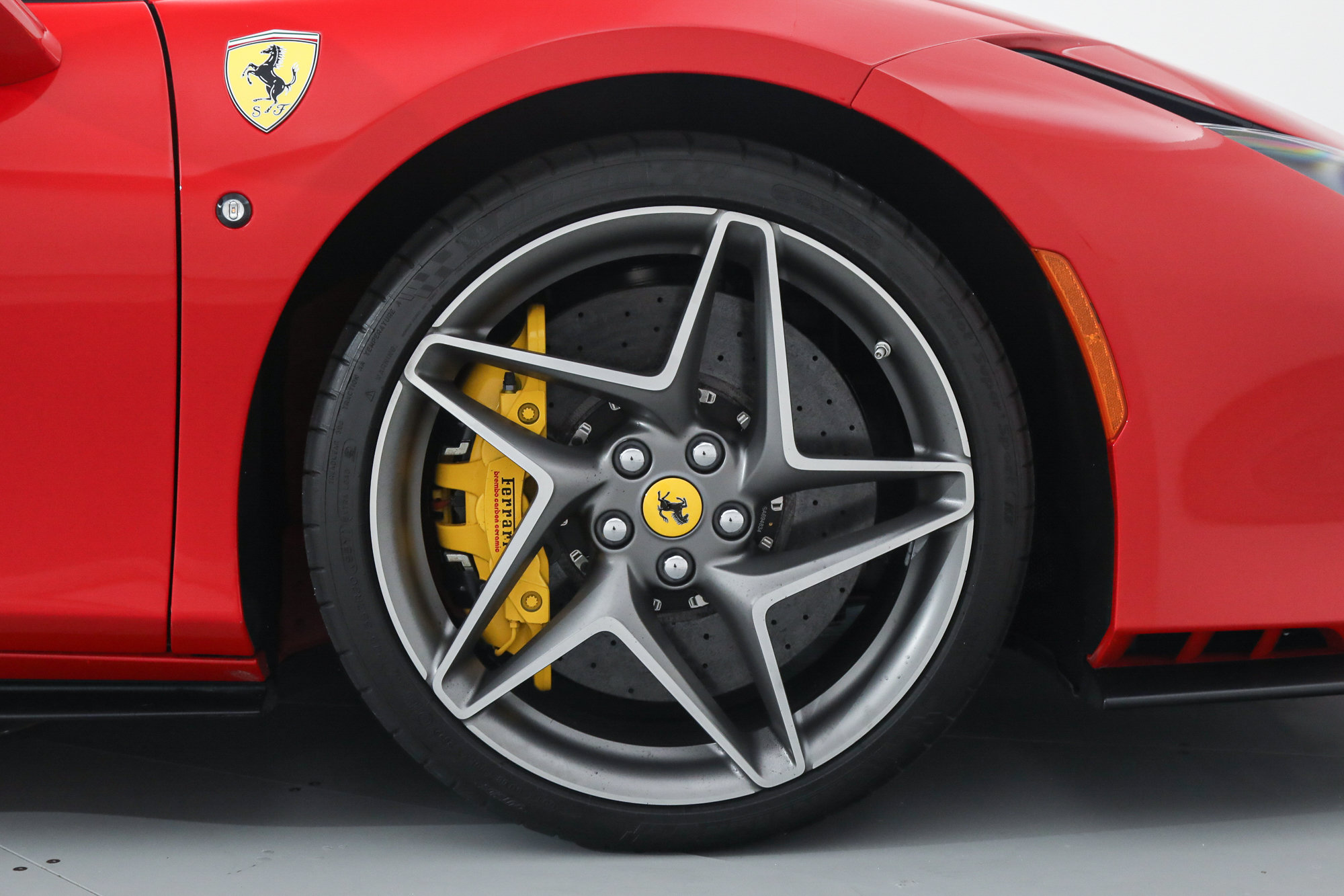 Certified 2022 Ferrari F8 Tributo RWD image 37