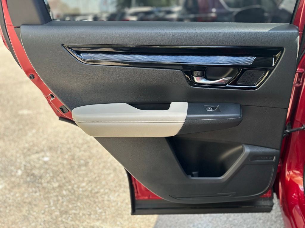 Used 2025 Honda CR-V EX-L image 37