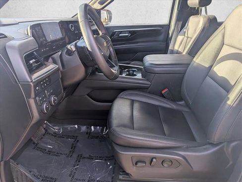 Used 2025 Chevrolet Tahoe LT image 11