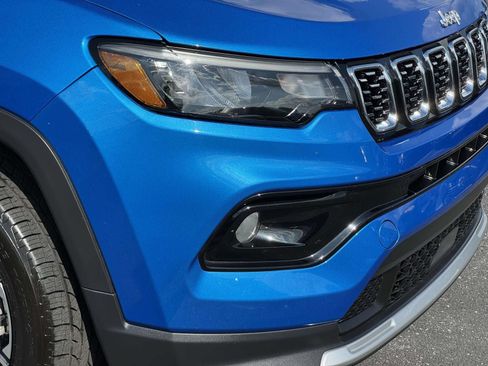 Used 2025 Jeep Compass Limited AWD/4WD image 28