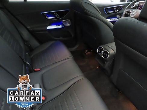 Used 2025 Mercedes-Benz GLC 300 4MATIC image 24