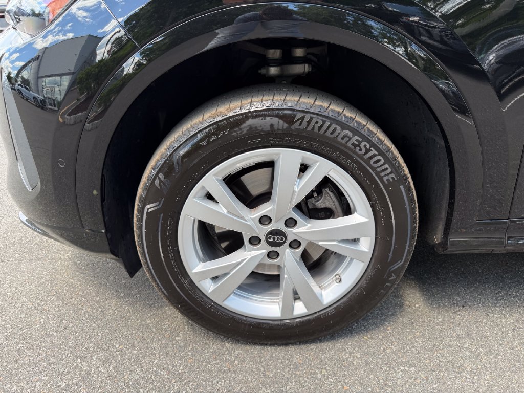 Used 2025 Audi Q5 Premium w/ Convenience Package AWD/4WD image 10