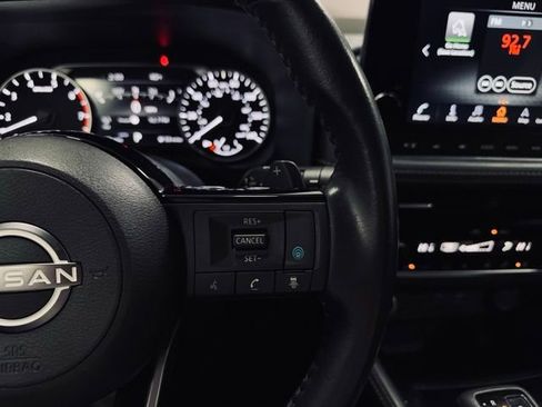 Used 2023 Nissan Rogue SL w/ SL Premium Package image 27