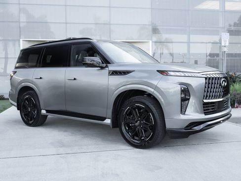 Certified 2026 INFINITI QX80 4WD w/ Sport Exterior Package image 2