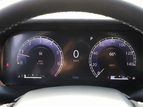 New 2025 Jeep Grand Cherokee Laredo X w/ Luxury Tech Group I AWD/4WD image 23