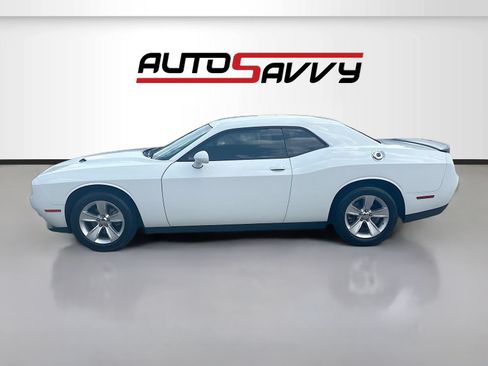 Used 2023 Dodge Challenger SXT RWD image 4