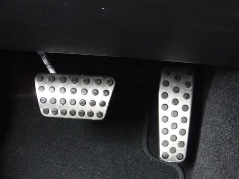 Used 2022 Dodge Challenger R/T Scat Pack w/ Shaker Package image 26