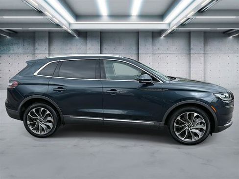 Used 2021 Lincoln Nautilus Reserve image 3