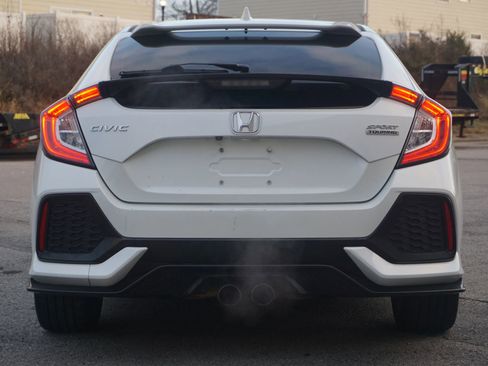 Used 2018 Honda Civic Sport Touring image 8