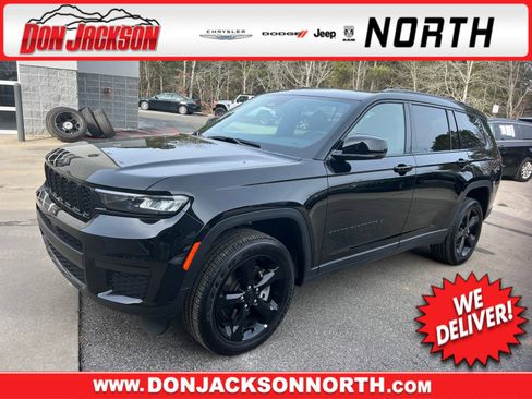 Used 2025 Jeep Grand Cherokee L Altitude image 1