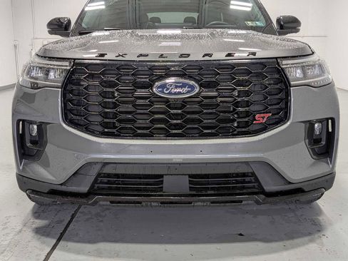 Certified 2025 Ford Explorer ST AWD/4WD image 2