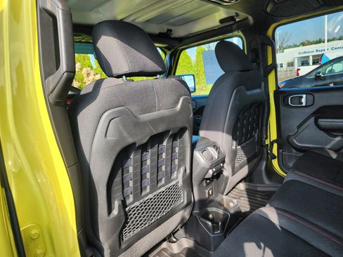 Used 2023 Jeep Gladiator Rubicon w/ LED Lighting Group image 16