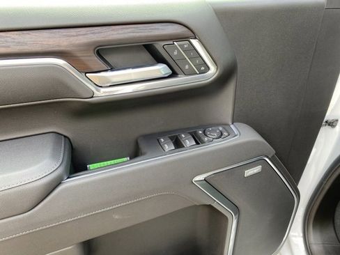 New 2026 GMC Sierra 1500 SLT image 14
